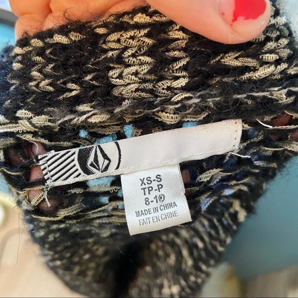 Volcom  cardigan sweater in size x-small/small - Picture 5 of 7